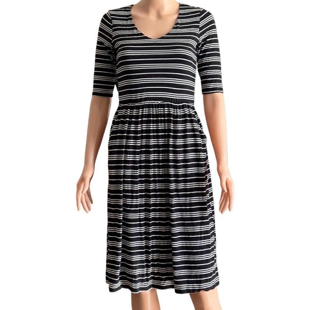 DE COLLECTION Black & White Striped Jersey Knit Dress XSMALL